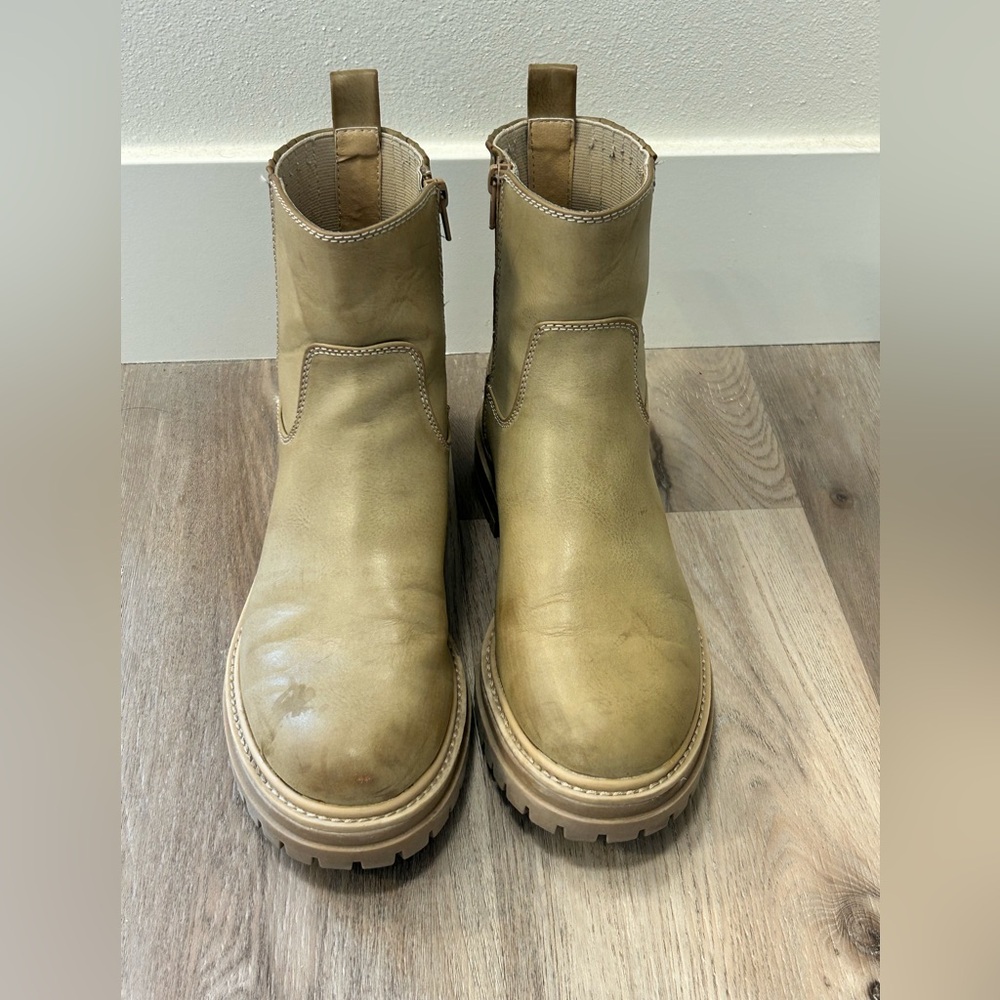 Chelsea Boots